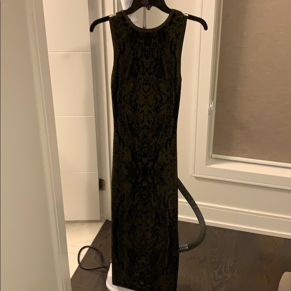 Olive green and black snake dress - Picture 3 of 4